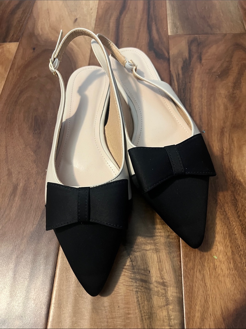 Pointed Slingback Flats with Black Bow - Cream/Black
